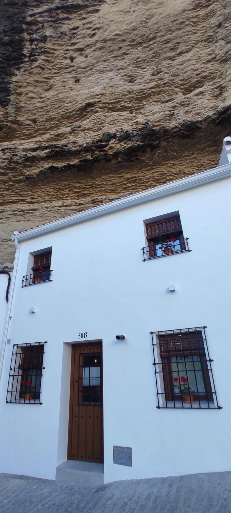 Casa Cueva Las Chicas Del Puente Setenil De Las Bodegas Екстер'єр фото